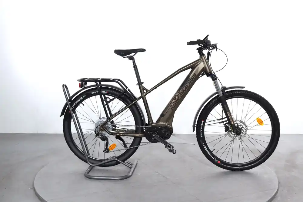 Nakamura E-Summit SUV Premium