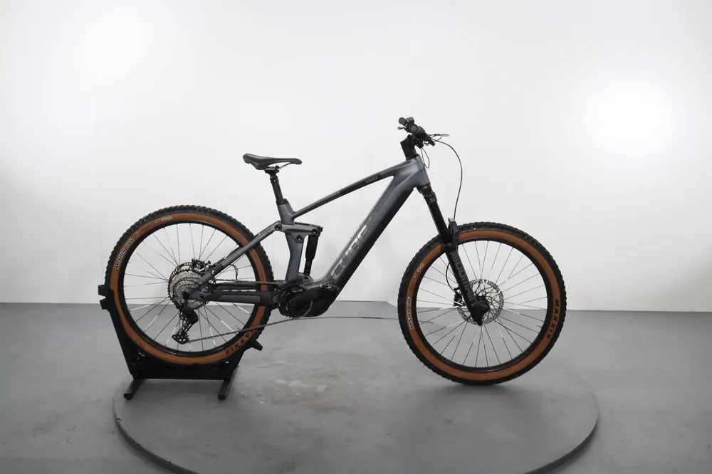 Cube Stereo Hybrid 160 HPC Race 625 Express Levering