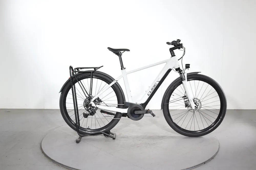 Bestel Nu Cube Touring Hybrid One 625